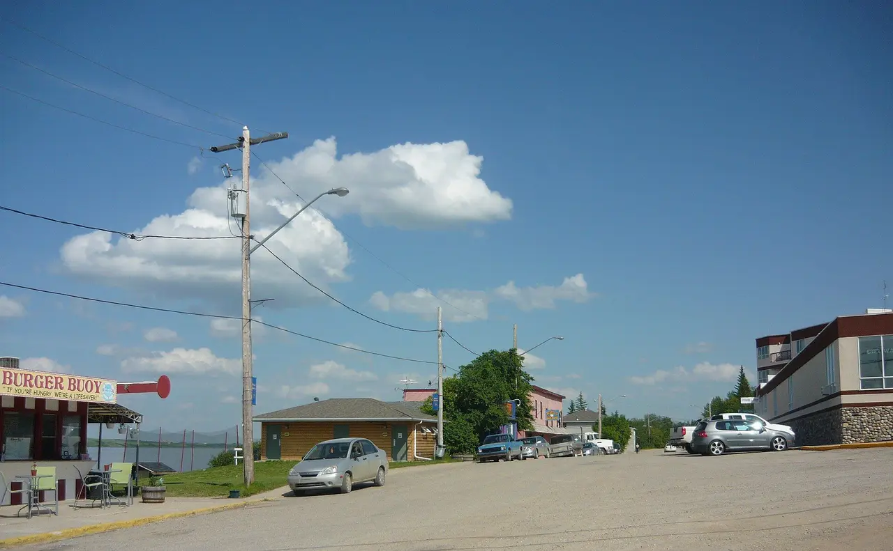 Business district on MacLachlan Avenue, 2010